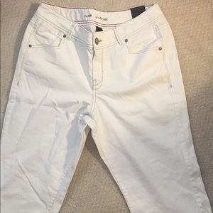 Lane Bryant NWT SIZE 14 crop jeans